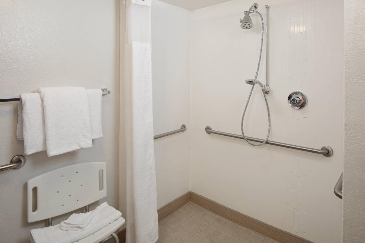 Готель Courtyard Houston Westchase Екстер'єр фото