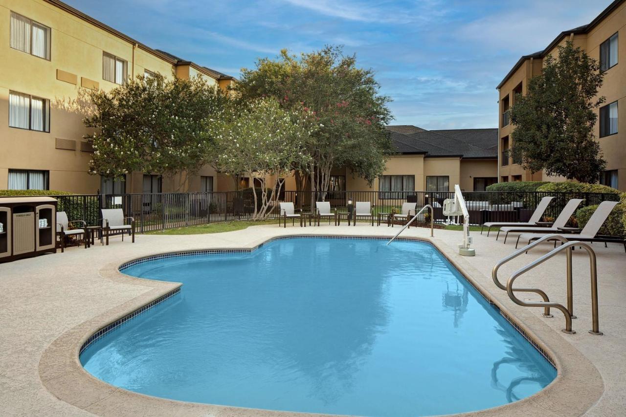 Готель Courtyard Houston Westchase Екстер'єр фото