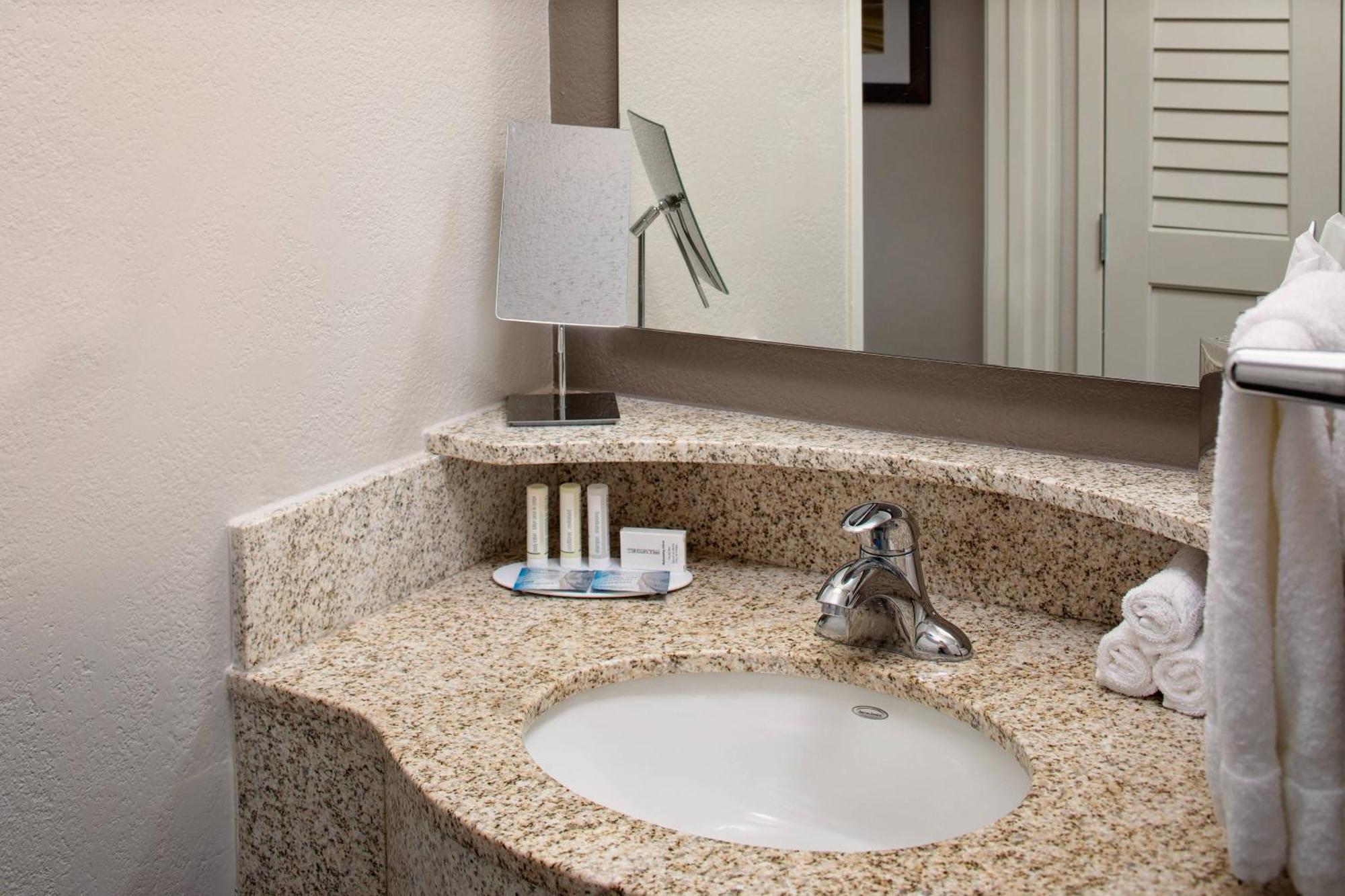 Готель Courtyard Houston Westchase Екстер'єр фото
