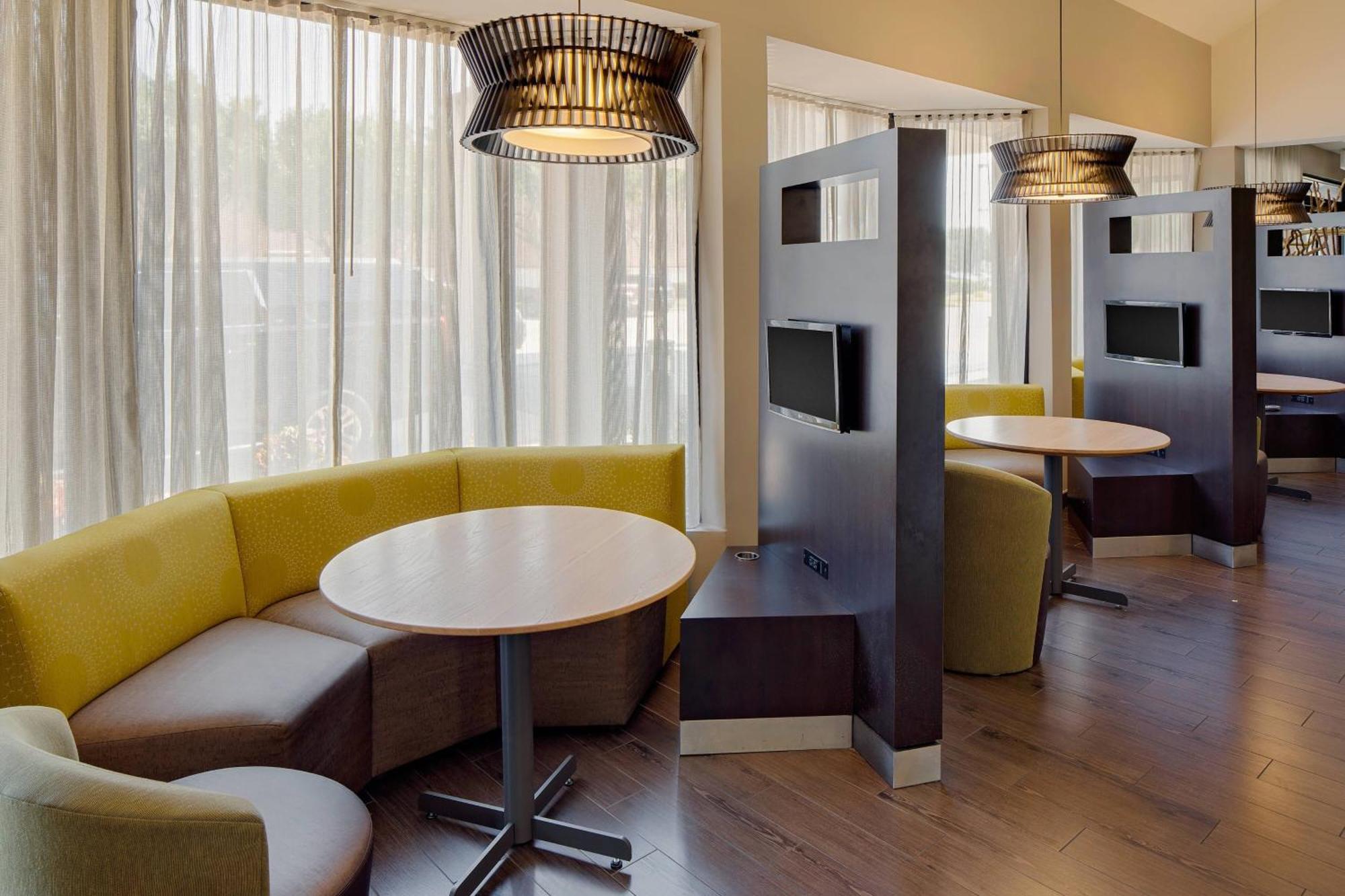 Готель Courtyard Houston Westchase Екстер'єр фото